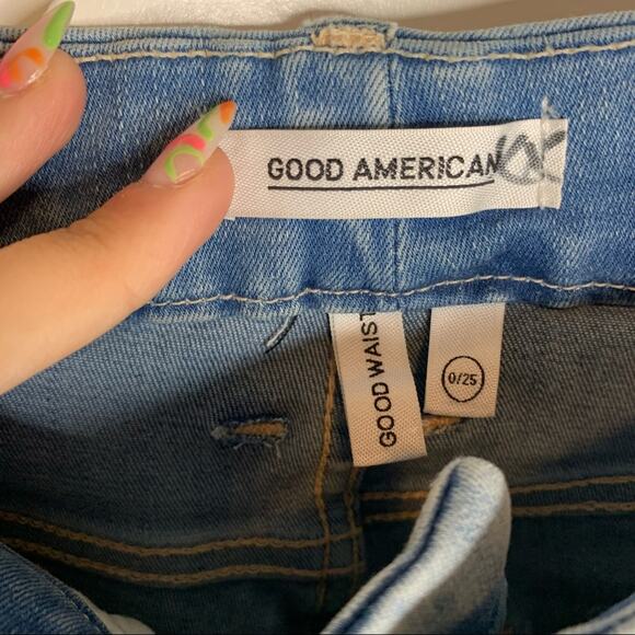 Good American Good Waist Crop Light Wash Raw Edge Jeans Size 25 - Picture 6 of 8
